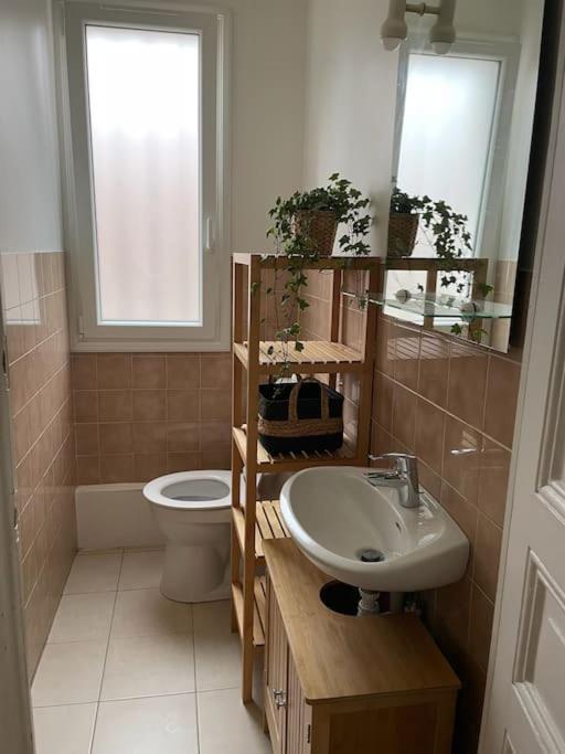Tiny Paradise - 2 Bedrooms Apartment Montigny-sur-Loing Экстерьер фото