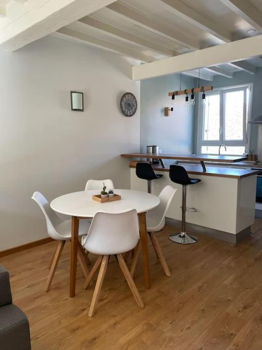 Tiny Paradise - 2 Bedrooms Apartment Montigny-sur-Loing Экстерьер фото
