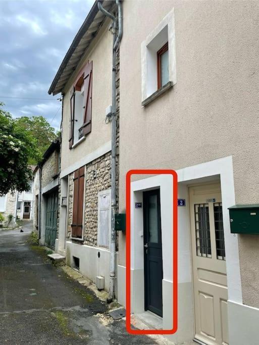Tiny Paradise - 2 Bedrooms Apartment Montigny-sur-Loing Экстерьер фото